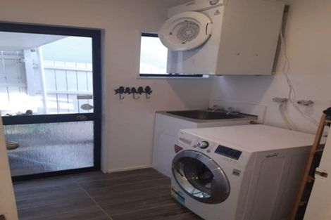 Photo of property in 1/2 Valecrest Place, Bayview, Auckland, 0629