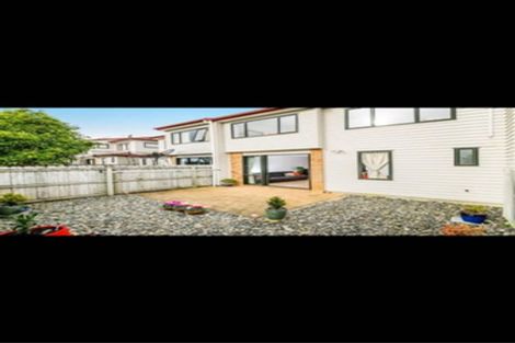 Photo of property in 25/22 Northcross Drive, Oteha, Auckland, 0632