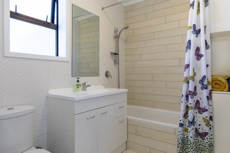 Photo of property in 4b Teti Street, Wharewaka, Taupo, 3330