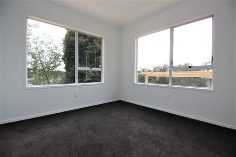 Photo of property in 16 Celeste Place, Totara Vale, Auckland, 0627