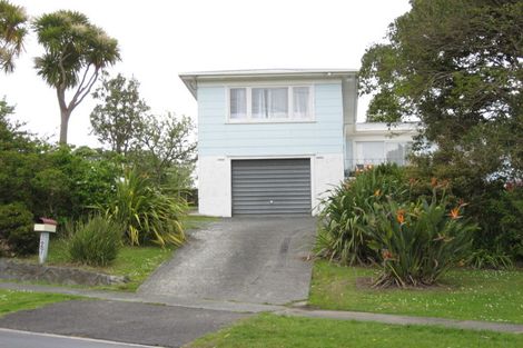 Photo of property in 327 Rodney Street, Wellsford, 0900