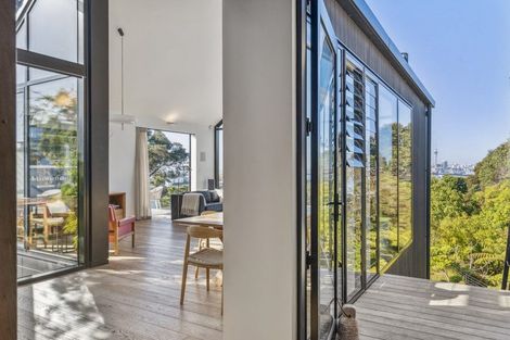 Photo of property in 22 Bridge View Road, Birkenhead, Auckland, 0626