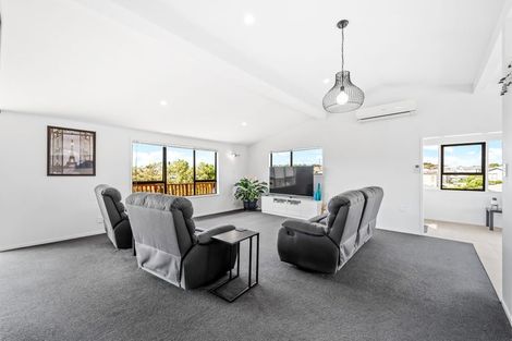 Photo of property in 19b Albatross Road, Red Beach, 0932