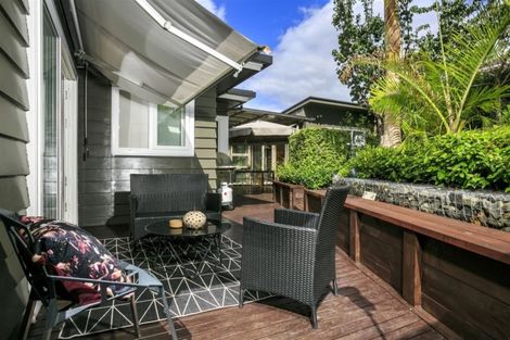 Photo of property in 102 Beach Road, Castor Bay, Auckland, 0620