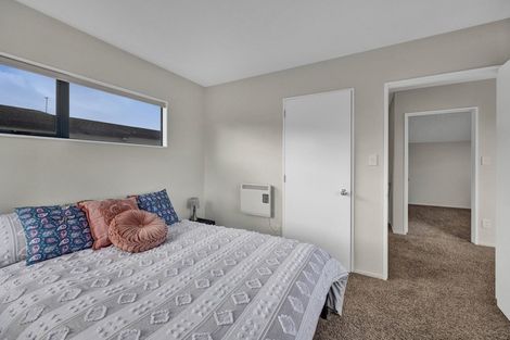 Photo of property in 2 Kawaroa Close, New Plymouth, 4310