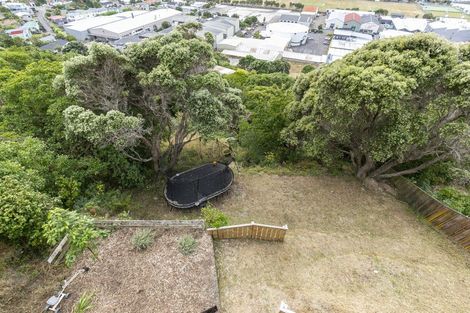 Photo of property in 22 Waiwera Crescent, Maupuia, Wellington, 6022