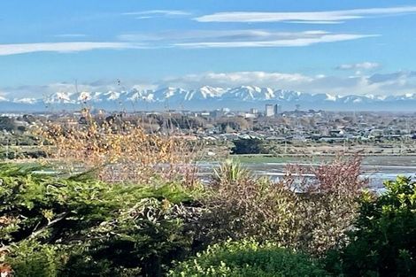 Photo of property in 34 The Brae, Mount Pleasant, Christchurch, 8081