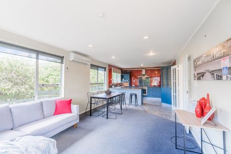 Photo of property in 5 Sharda Grove, Paraparaumu Beach, Paraparaumu, 5032