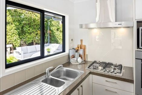 Photo of property in 33 Mural Place, Greenhithe, Auckland, 0632