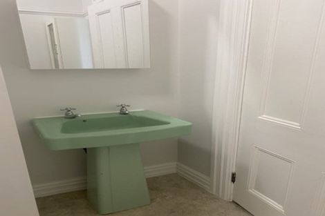 Photo of property in 10 St Aubyn Street, Devonport, Auckland, 0624