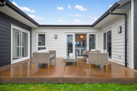 Photo of property in 36 Te Rata Boulevard, Karaka, 2124