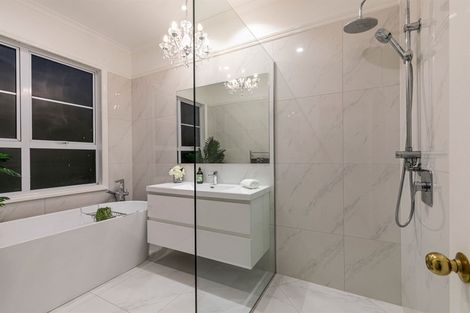 Photo of property in 27 Almond Grove, Greenhithe, Auckland, 0632