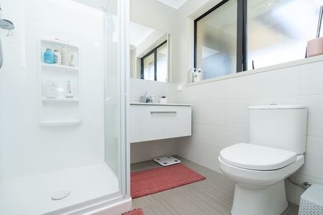 Photo of property in 13 Kennedy Lane, Hamilton East, Hamilton, 3216