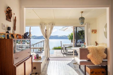 Photo of property in 37 Bay View Road, Raglan, 3225