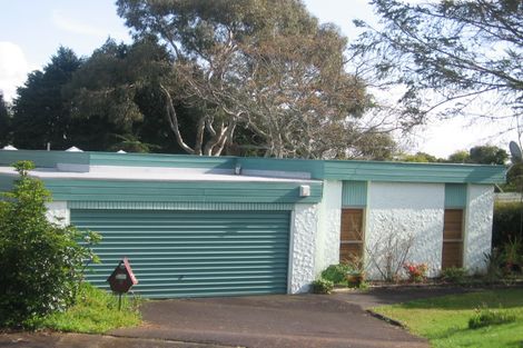Photo of property in 8 April Place, Red Hill, Papakura, 2110
