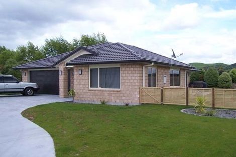 Photo of property in 12 Sophies Way, Papamoa Beach, Papamoa, 3118