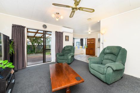 Photo of property in 2 Bevan Place, Cloverlea, Palmerston North, 4412