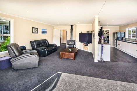Photo of property in 6 Mayfair Place, Tawa, Wellington, 5028