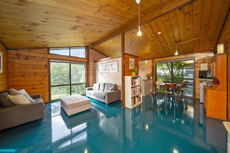 Photo of property in 40 Omata Road, Marfell, New Plymouth, 4310