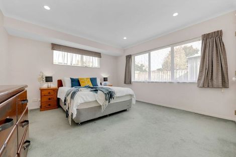 Photo of property in 13 Montilla Place, Manurewa, Auckland, 2102