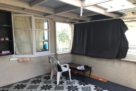 Photo of property in 552 Richardson Road, Mount Roskill, Auckland, 1041