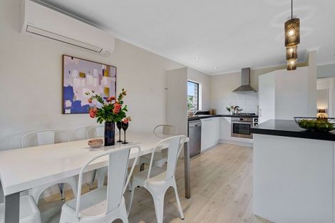 Photo of property in 10 Sackville Street, Martinborough, 5711