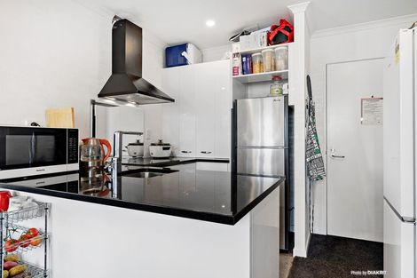 Photo of property in Terrace Heights Apartments, 10e/163 The Terrace, Wellington Central, Wellington, 6011