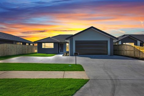 Photo of property in 9 Kapiakauri Road, One Tree Point, 0118