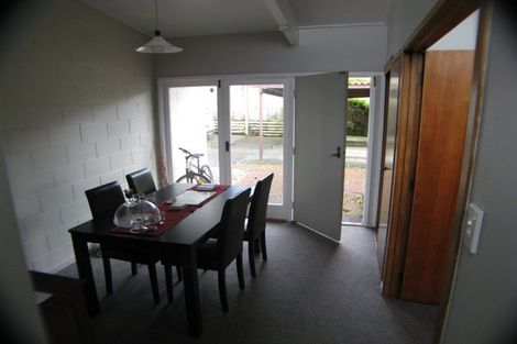 Photo of property in 1/135 Glenfield Road, Hillcrest, Auckland, 0626