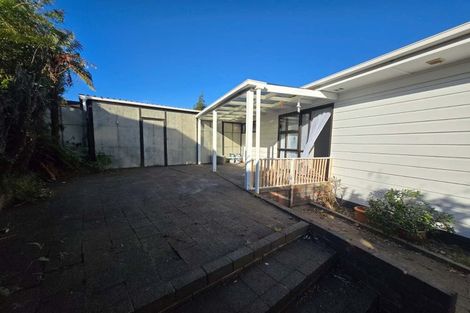 Photo of property in 17a Te Anau Place, Pakuranga Heights, Auckland, 2010