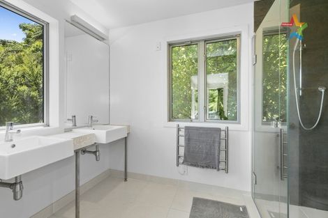 Photo of property in 2d Waitohu Road, York Bay, Lower Hutt, 5013