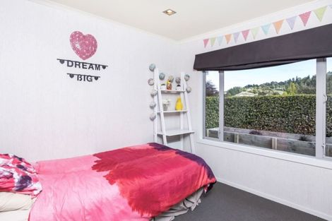 Photo of property in 27 Loch Views Road, Acacia Bay, Taupo, 3385