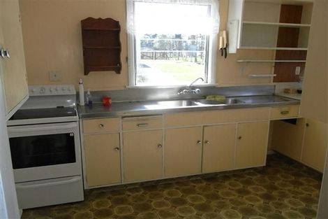 Photo of property in 6 Papaitonga Lake Road, Ohau, Levin, 5570