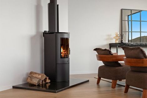 Photo of property in 44 Cunninghams Drive, Jacks Point, Queenstown, 9371