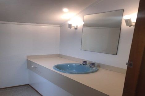 Photo of property in 34 Grove Road, Kelburn, Wellington, 6012