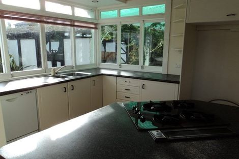 Photo of property in 11 Huka Road, Birkenhead, Auckland, 0626