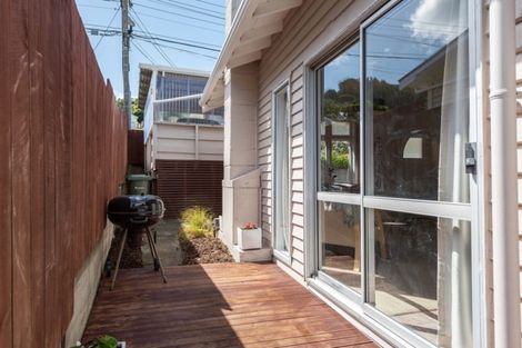 Photo of property in 87 Parkvale Road, Karori, Wellington, 6012