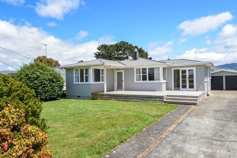 Photo of property in 18 Taverner Street, Carterton, 5713