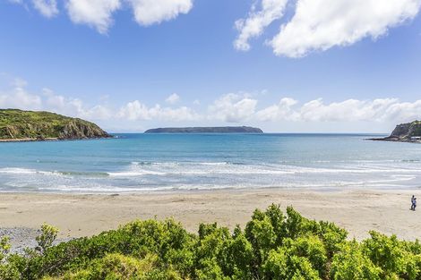 Photo of property in 12 Beach Road, Titahi Bay, Porirua, 5022