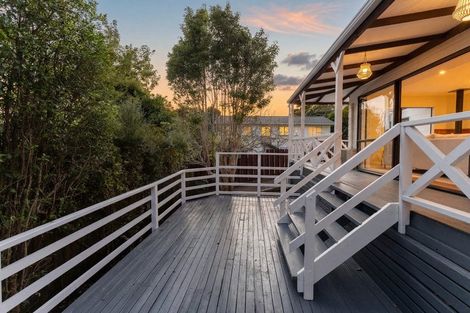 Photo of property in 1/12 Shanaway Rise, Hillcrest, Auckland, 0627