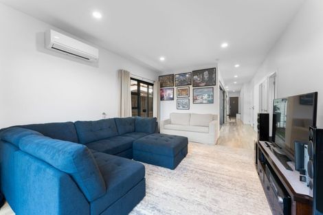 Photo of property in 7 Tapuwae Way, Mangere Bridge, Auckland, 2022