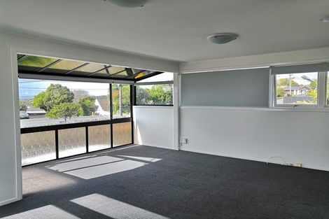 Photo of property in 796 East Coast Road, Oteha, Auckland, 0630