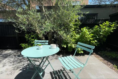 Photo of property in 1/27 Gracefield Avenue, Christchurch Central, Christchurch, 8013