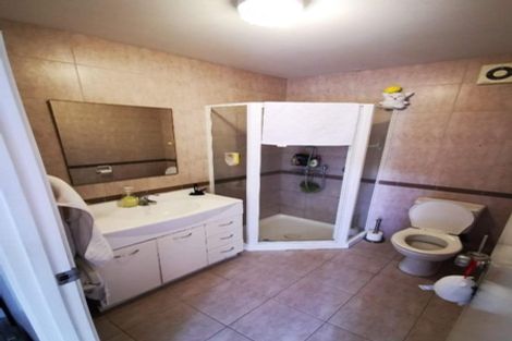 Photo of property in 19 Anne Road, Hillcrest, Auckland, 0627