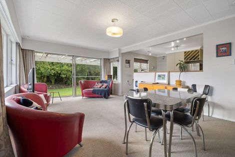 Photo of property in 9 Athlone Place, Hokowhitu, Palmerston North, 4410
