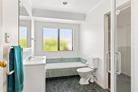 Photo of property in 14 Olympus Grove, Papamoa Beach, Papamoa, 3118