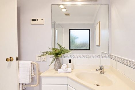 Photo of property in 1 Roderick Place, Rototuna, Hamilton, 3210