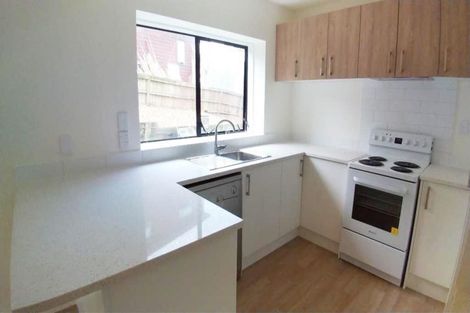 Photo of property in 2/6 Mira Place, Windsor Park, Auckland, 0632