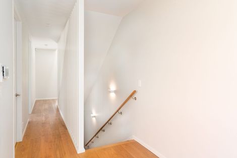 Photo of property in 14 Macbeth Court, Milford, Auckland, 0620