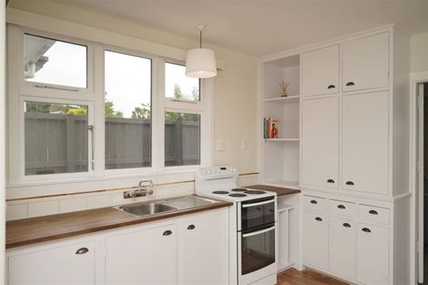 Photo of property in 1/261 Lake Terrace Road, Shirley, Christchurch, 8061